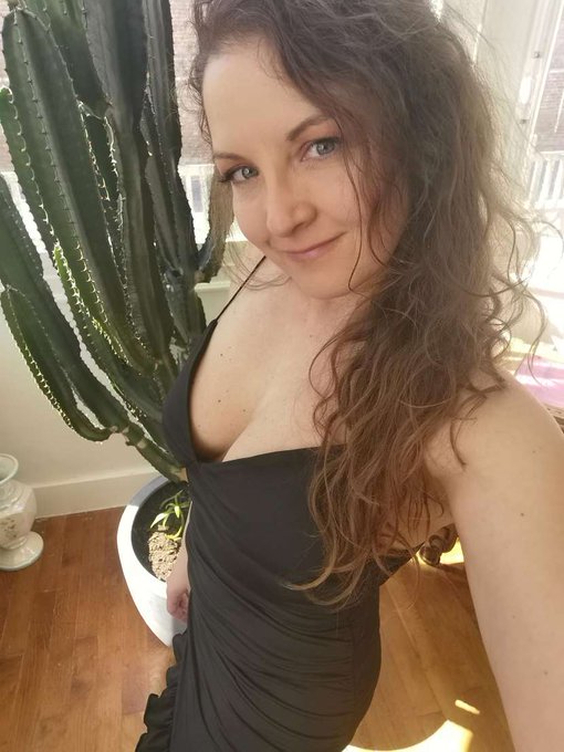 Ma webcam HOT 👉 https://t.co/u9hrfZPovT    Mes VIDEOS 📷https://t.co/skPE5TY2Uj https://t.co/W0iowBiK