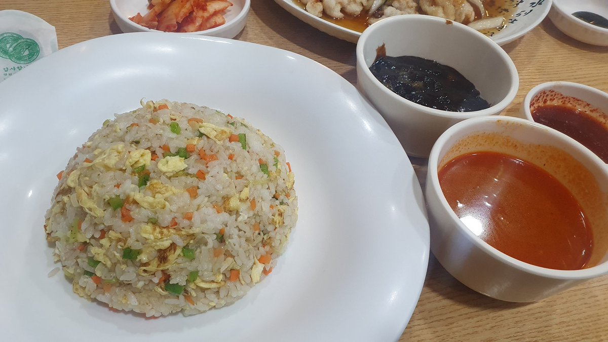 ryuhejeong's tweet image. #탕수육 #볶음밥