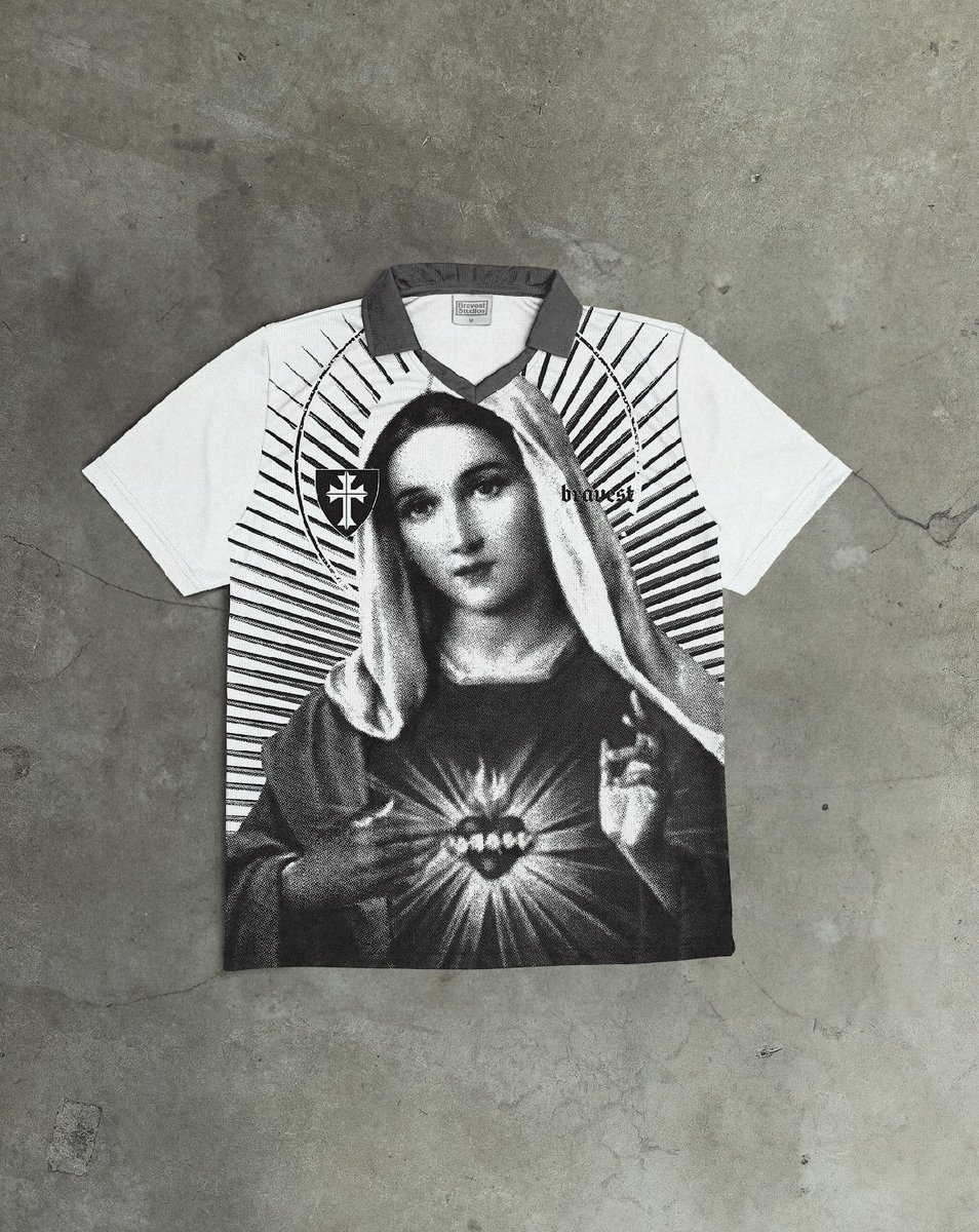 Outlander Magazine tweet media