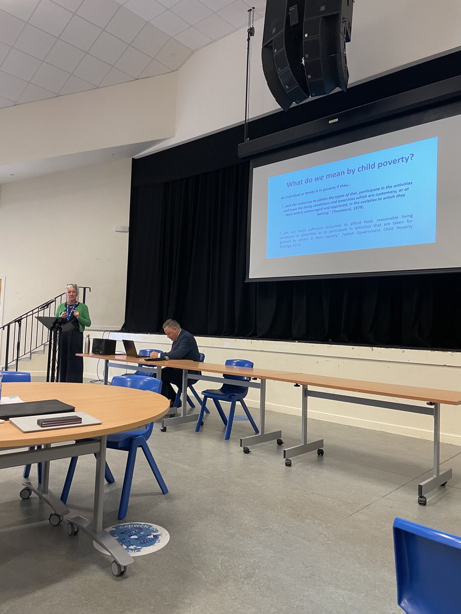 Fantastic to be contributing with Lorna Nicoll of ⁦<a href="/povertyproofcne/">Poverty Proofing©</a>⁩ to the Carmarthenshire Tackling Poverty conference. Real commitment to change.