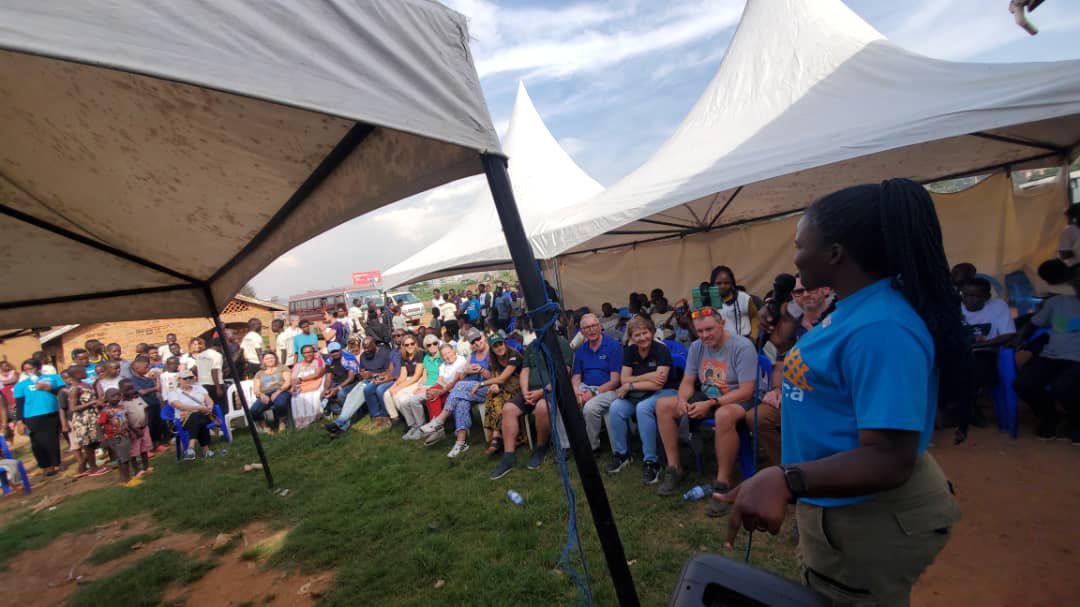 Nalumansi Faridah (@nalumansifarid2) on Twitter photo It was such a great weekend hosting of the UK team to the slums of Bwaise
<a href="/MuwalaAsobola/">Muwala Asobola Community Initiative-MACI</a> <a href="/Agassi_Daddy/">A G A S S I</a> <a href="/PlanBornefonden/">PlanBørnefonden</a> It was such a great weekend hosting of the UK team to the slums of Bwaise
<a href="/MuwalaAsobola/">Muwala Asobola Community Initiative-MACI</a> <a href="/Agassi_Daddy/">A G A S S I</a> <a href="/PlanBornefonden/">PlanBørnefonden</a>