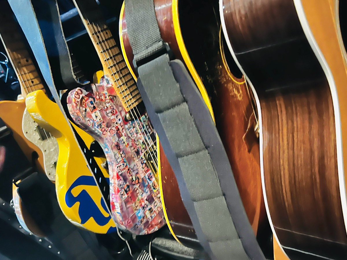 chageshu's tweet image. ワンスラの演奏も音響も照明もカメラワークもそしてオーディエンスもすべてがバリカタです！
これは完全ノーカットのバリカタ袋とじです。
ｱｰｶｲﾌﾞ配信で快感を体感してください。そしてChageは何故上着を脱がなかったのか？答えは風の中にあるのか？theSoulも素敵です。
 #Chagelivetour2023