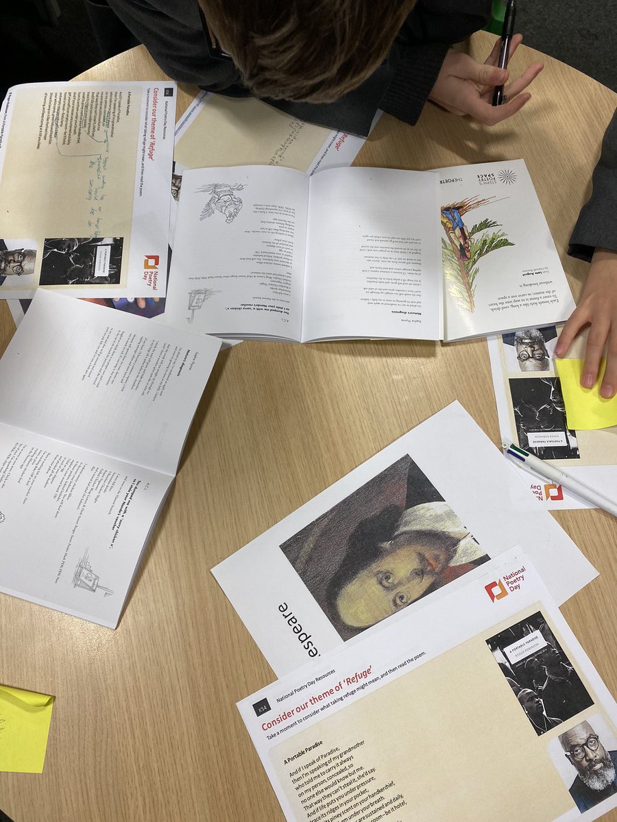 27A3 are loving their poetry workshop with <a href="/OliverLomaxPoet/">Oliver James Lomax</a> today, playing ‘Hip Hop or Shakespeare?’ and responding to some amazing poems. <a href="/Hope_academyeng/">Hope Academy English</a> <a href="/Hope_AcademyLib/">Hope Library</a>
