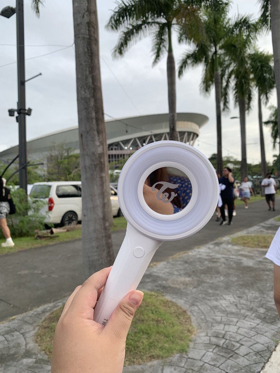 agustdateme's tweet photo. wts lfb 

TWICE CANDY BONG INFINITY
Complete inclusions. Used only once for the concert
PHP 2300 nego
rfs: need funds to take my cat to the vet 🥺 https://t.co/ULxEqk97z0