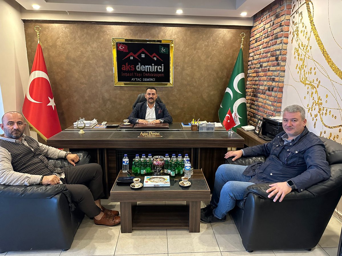 osmancelikSRD's tweet photo. Sakarya Rumeli Balkan Kültür ve Dayanışma Derneği Başkanımız Sayın @Aytademirci3 ve Başkan Yardımcımız Sayın @IbrahimKosutan iş yerlerinde ziyaret ederek istişarelerde bulunduk.Nazik Misafirperverlikleri için kendilerine teşekkür ediyorum.@RumeliSakarya https://t.co/5jINCC8lPX