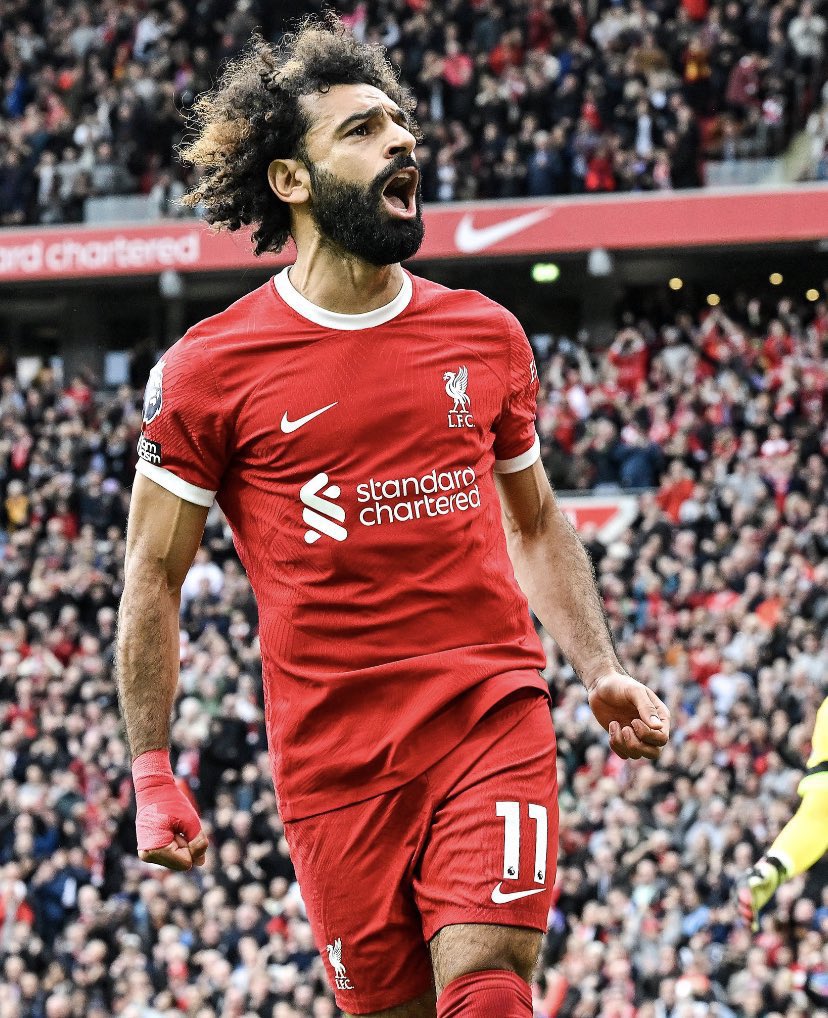SamueILFC's tweet photo. The Salah vs Hazard Debate is officially over.

Mo Salah will always be better and always has a better legacy. Case closed. 🇪🇬👑 https://t.co/seRsFDpgD5