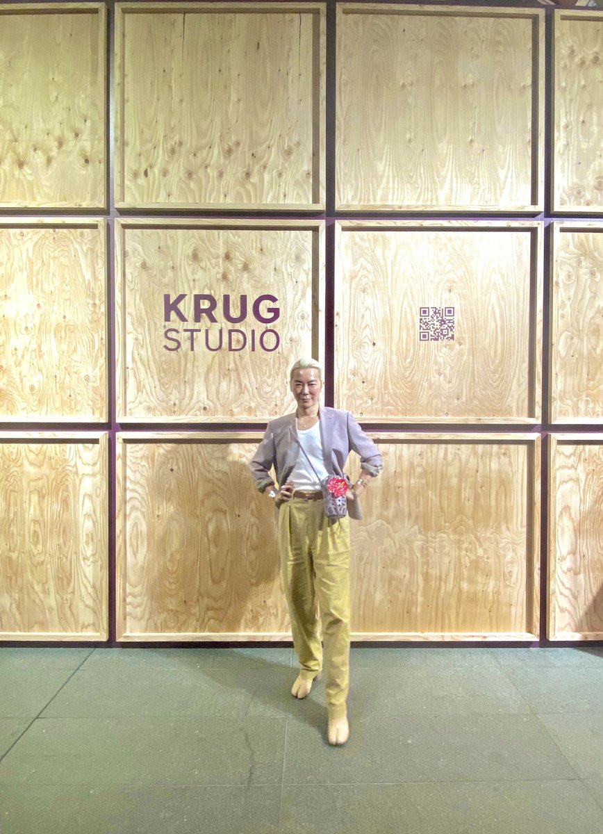 HaSangBeg's tweet photo. More than just a bubble : KRUG STUDIO ; Tasting Sound with Éditions of Krug Grande Cuvée &amp; Krug Rosé. Champagne as sound, sound as champagne. #krugstidio #krug #krugchampagne https://t.co/0fXj902dV6