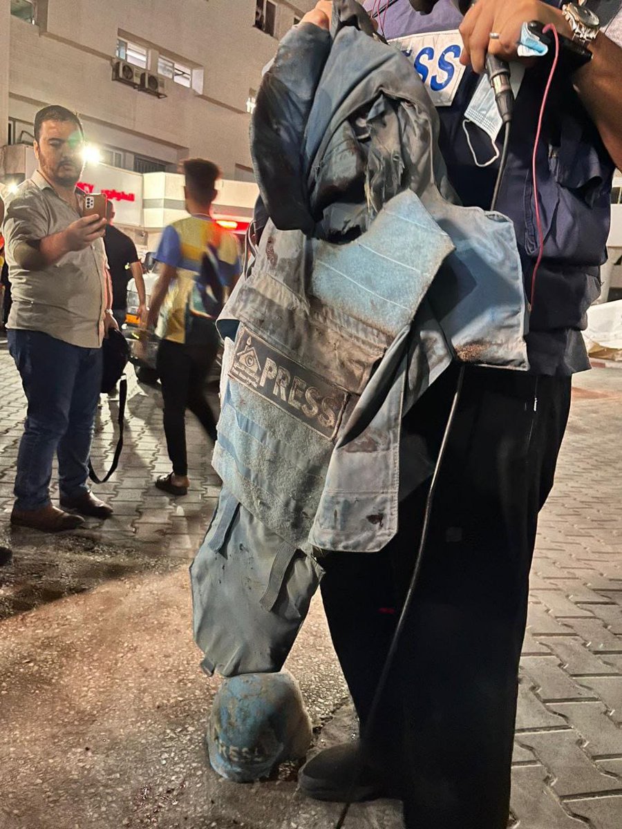 BREAKING:

A number of Palestinian journalists were murdered in an Israeli airstrike targeting a street containing press offices west of Gaza City.