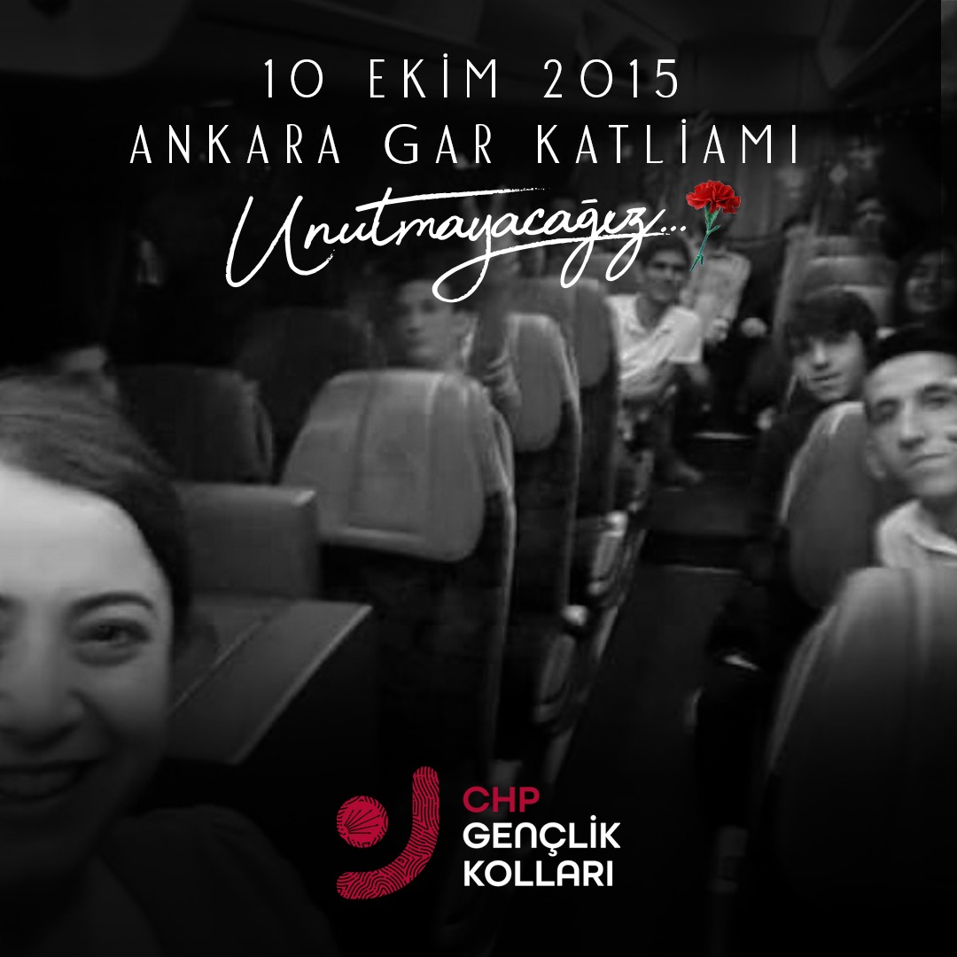 chpgenclik_gm's tweet photo. Bundan tam 8 yıl önce, hain bir terör saldırısı sonucunda kaybettiğimiz -başta Malatya gençlik kolları üyelerimiz olmak üzere- 103 vatandaşımızı rahmetle ve özlemle anıyoruz.

Sizi bizden alan karanlıkla mücadelemiz sonsuza dek sürecek. Sizleri asla unutmayacağız.

#10EkimAnkaraGarKatliamı1