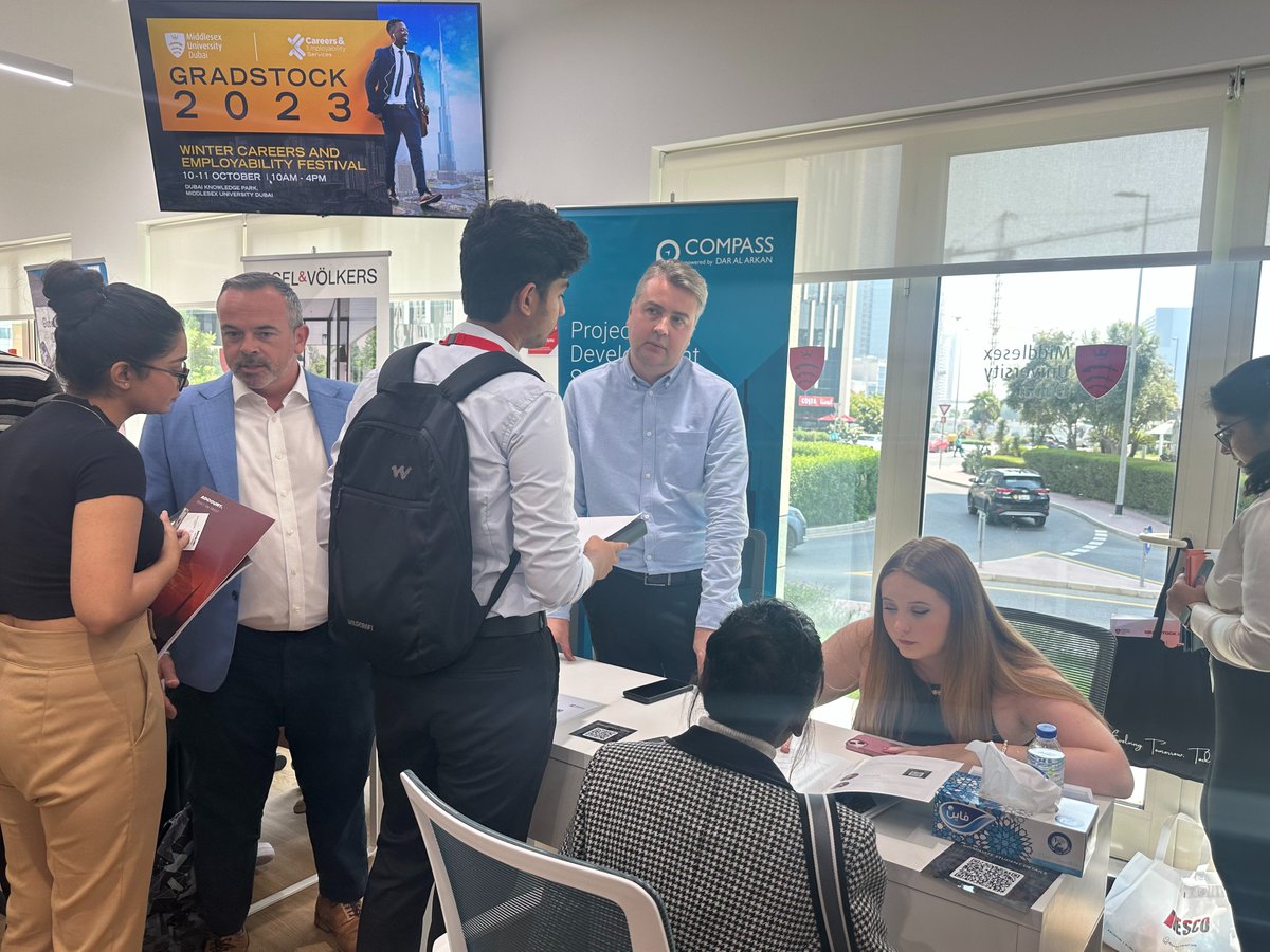 CompassPC_ME's tweet photo. We are at the @MiddlesexDubai Gradstock Employability Festival, connecting with talented students ready to pursue their careers in Project Development!
نحن في مهرجان توظيف غرادستوك في جامعة ميدلسكس دبي، نتواصل مع طلاب جاهزين لمتابعة مساراتهم المهنية في تطوير المشاريع!
#Gradstock https://t.co/pVAJXJDupO