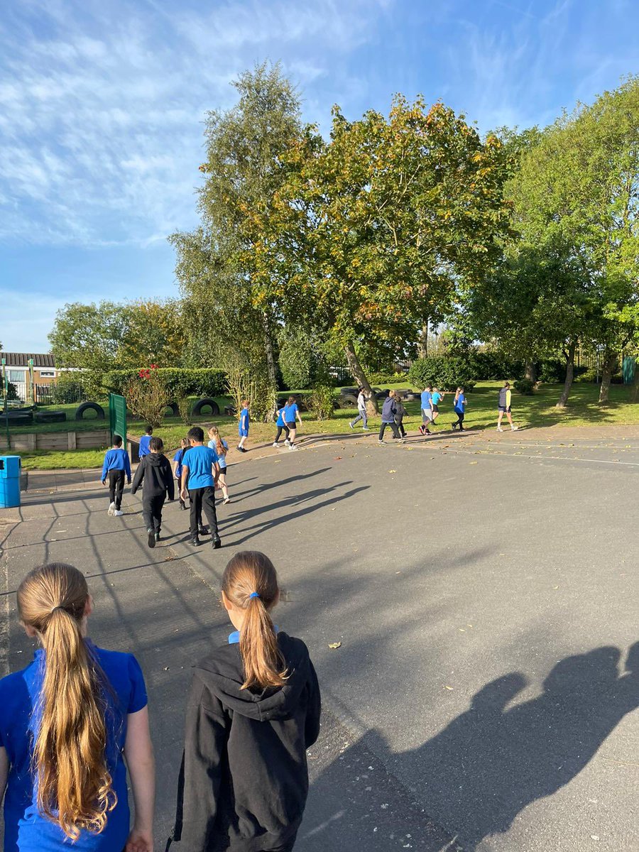 topcliffePE's tweet photo. Maples also took time this morning to take part in the walk and talk around school👏👏 #HelloYellow  💛💛 @Topcliffeschool  @cent_coaching https://t.co/3r2V6IBmvl