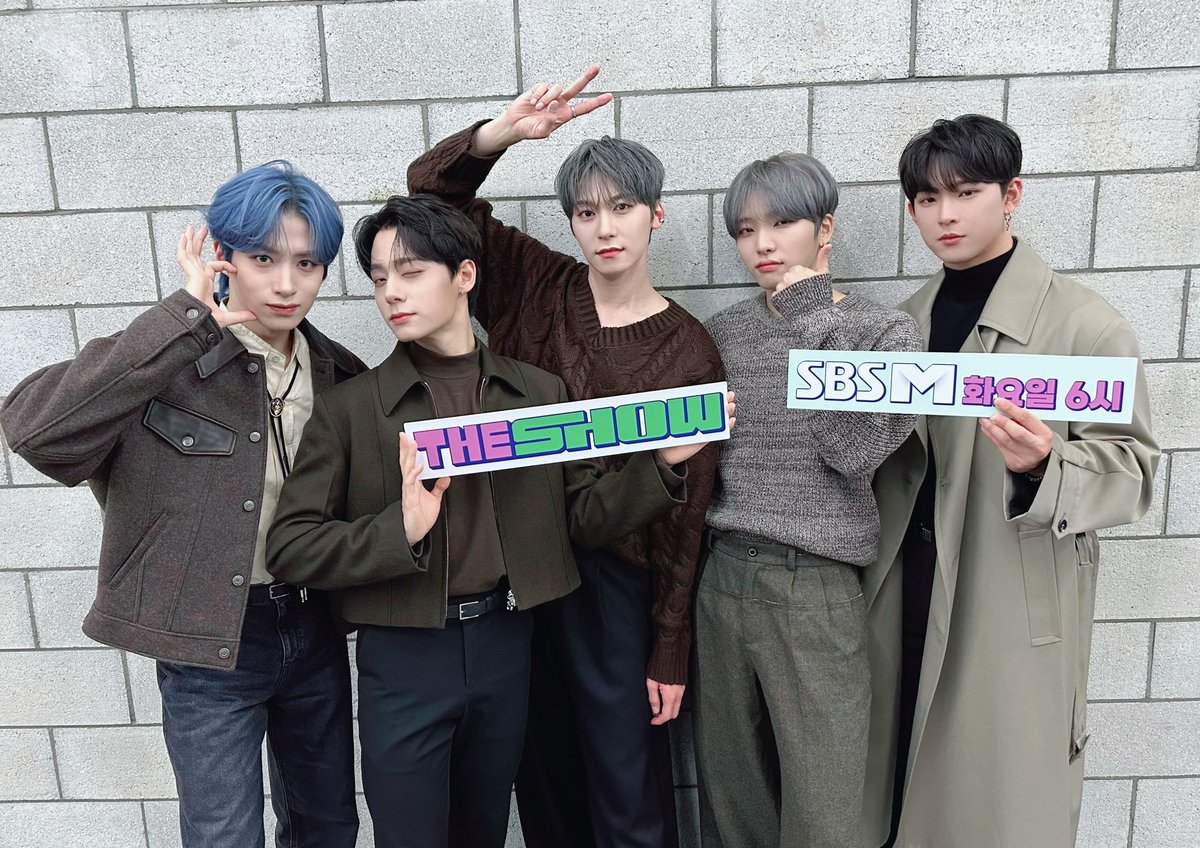 #ONEUS #THESHOW <a href="/official_ONEUS/">ONEUS</a> #Baila_Conmigo #La_Dolce_Vita
