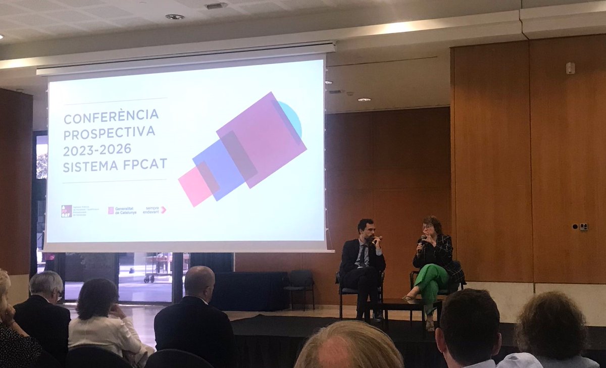 eaemporda's tweet image. La setmana passada vam assistir a la Conferència Prospectiva 2023-26 d&apos;@fpcatalunya per alinear l&apos;oferta de #formacióprofessional amb les necessitats del teixit productiu.

Des de l&apos;#EAEmpordà hi vam participar com a coordinadors del Consell Sectorial Agroalimentari!🍏🍅🥩