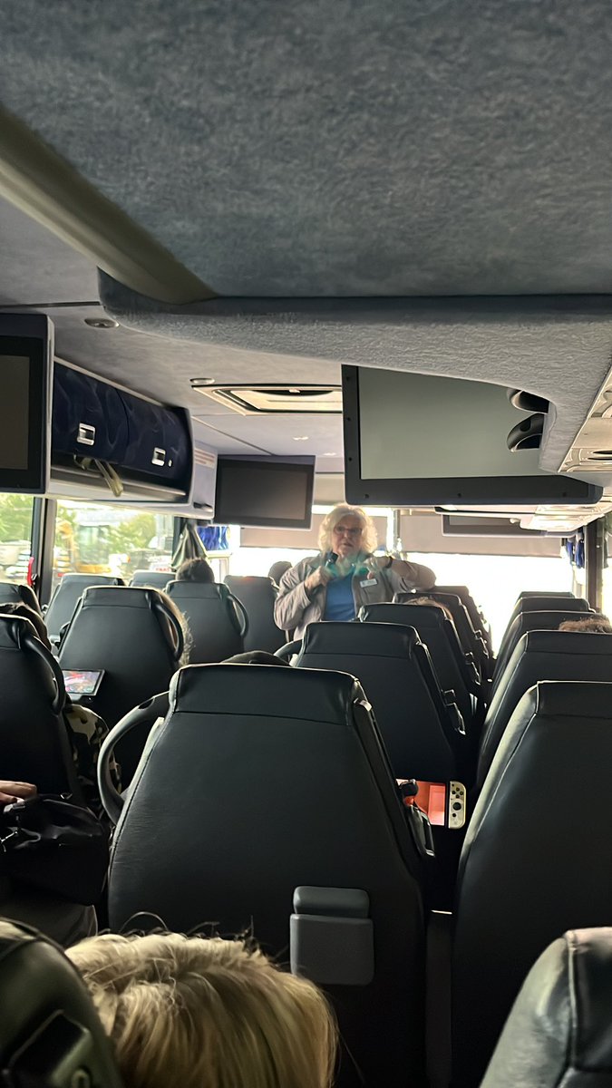 vossDCbus2's tweet image. Day 2! #bus2