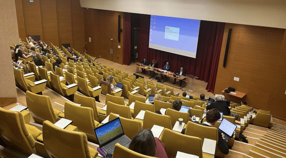 #CNESER | Aujourd'hui, la FAGE a déposé une motion visant à lutter contre les #discriminations et les #VSS dans l'Enseignement Supérieur et la Recherche ❌

Nos positions
⬇️⬇️⬇️