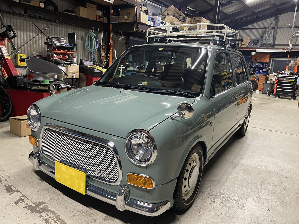 WellaAutoRepair's tweet photo. スタッフのゆかです👩🏼

先日常連様のタコマの名義変更をさせていただきました💨

左ハンドル大丈夫かなあと思いましたが自分が思っていたよりもすごく普通に快適に運転させて頂ける車でした🙏🏻

元々ミニトラック系は無知だったのですが、色々携わらせて頂いているうちに実は最近かなりタコマのかっこよさにも気づかされております🥰

そして次の日に常連様の整備でお預かりしてたNCロードスターとタコマそれぞれ納車させていただきました🫡

いつもありがとうございます🙇🏼‍♀️

そして全塗装とリメイクでめちゃくちゃかっこいいS2000をお預かり致しました🫡
お客様、当店、鈑金屋さんと三人四脚でカッコいいS2にできたらと思ってます😆

完成が楽しみ過ぎる1台です🤤

そして当店��二年前に納車させていただいたカスタムミラジーノの車検に行ってまいりました！！

こちらは先日車内清掃も担当させて頂きましたが、ちょっと置いてる物ですら可愛くて系統も合っててセンスしかないなと思いながら掃除させて頂きました💭💭

お預かりさせて頂いているお車を納車まで大切にしっかりサポートさせて頂きます🙇🏼‍♀️

#wellaautorepair #ウエラオートリペア #tacoma #toyotatacoma #toyota #1stgentacoma #トヨタタコマ #タコマ #s2000 #hondas2000 #s2k #tracks2k #te37 #advan #advana052 #ミラジーノ #miragino #daihatsumiragino #l700s #岡山市 #岡山市北区 #自動車整備 #自動車販売 #岡山市自動車整備 #岡山市自動車販売  #癖のある車屋 #癖のある店主 #癖のある店員 #アダルトバラエティショップ #浅く深く狭く広く痒い所に手が届いてより痒くなる車屋