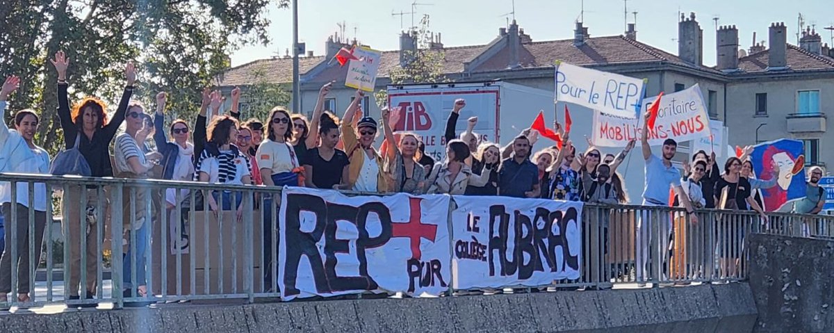 grenouille1789's tweet image. La lutte pour la reconnaissance en #REPplus du #Collège #LucieAubrac de #Givors continue.
#Grève et mobilisation du 10 octobre.
Pour une #Education 
avec les moyens necessaires à son efficacité !!
#SoutienAuCollègeLucieAubrac !!
