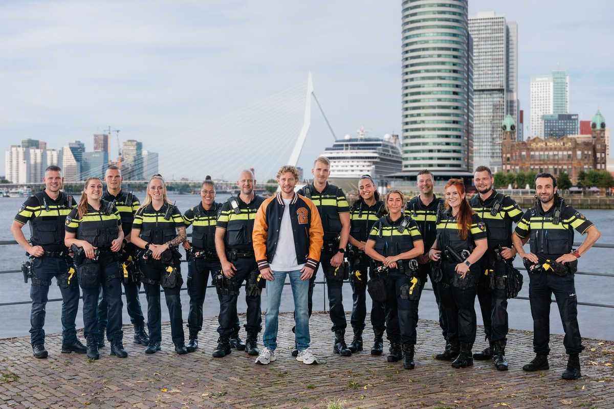 Vanavond is het zover.
20.30 uur RTL4 Bureau Rotterdam. Programmamaker Ewout Genemans en cameraman Julian legden acht maanden lang het politiewerk vast van zes koppels. Mis het niet!