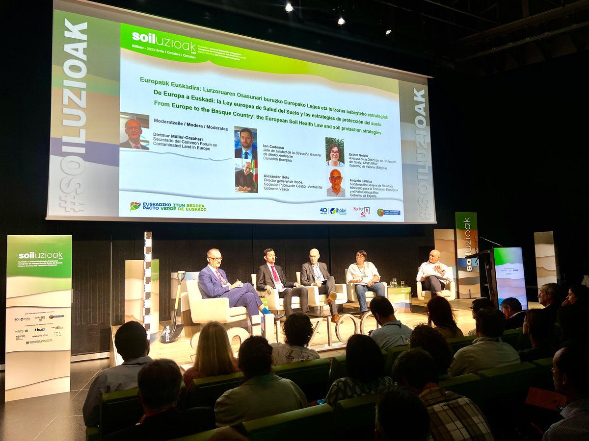 👥 🇪🇺#MahaiIngurua: Europatik Euskadira: Lurzoruaren Osasunari buruzko Europako Legearen inguruko hurbilketa

🗣️ Moderatzailea: Dietmar Müller-Grabherr dk.
🔸Ion Codescu <a href="/EU_Commission/">European Commission</a>
🔸@alexanderboto #Ihobe
🔸 Esther Goidts - SPW ARNE
🔸 Antonio Callaba <a href="/mitecogob/">Transición Ecológica y Reto Demográfico</a> 

#SOILUZIOAK