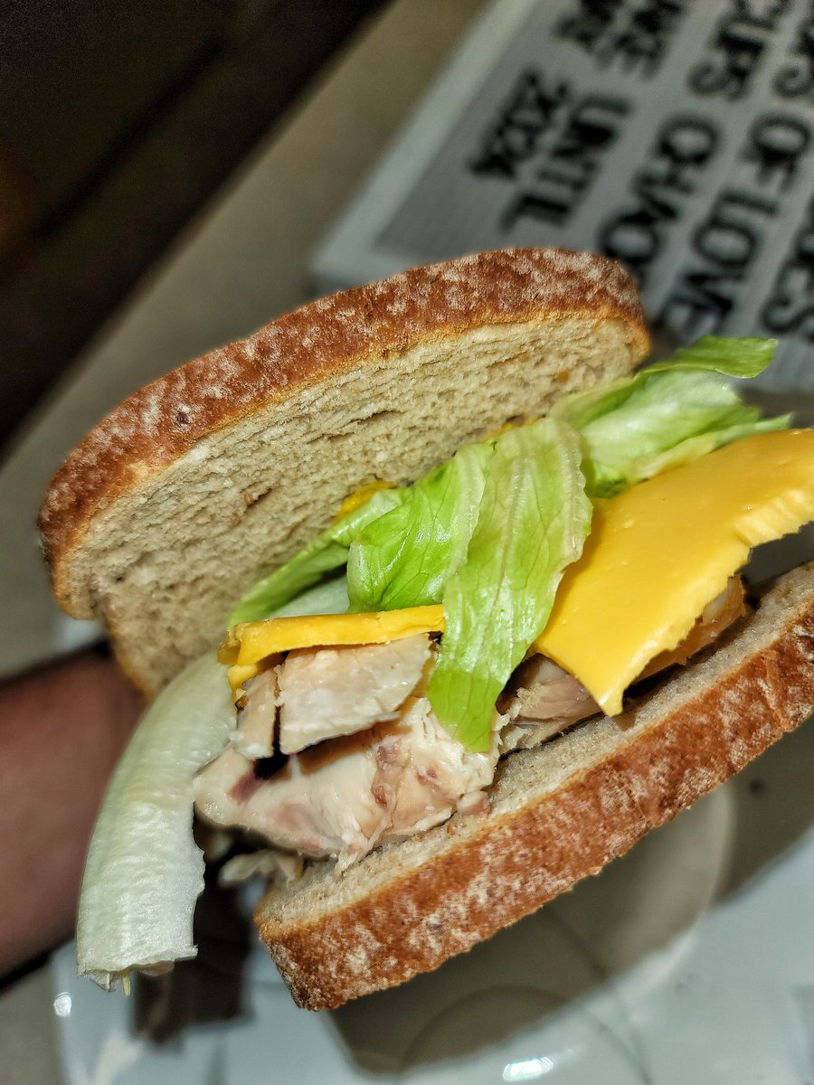 Eatinerni tweet media