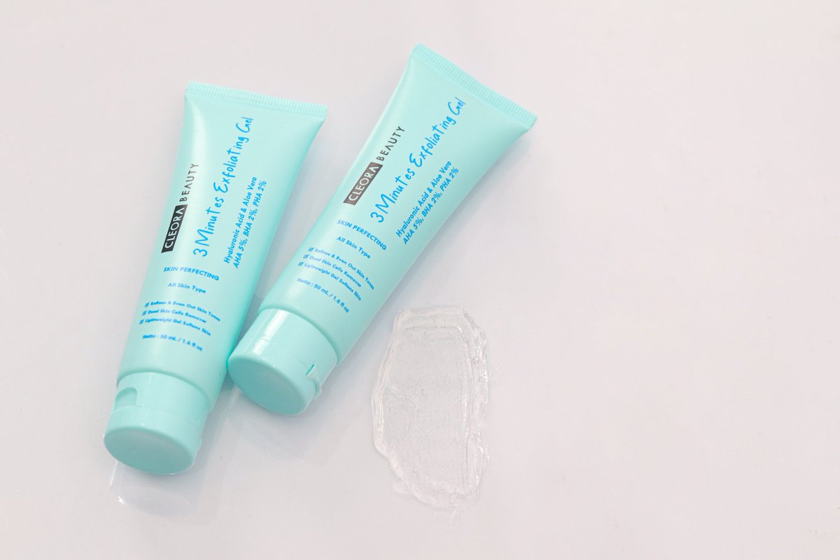 f1razka's tweet photo. &amp; yang paling bikin happy, lagi ada giveaway 100 pcs 3 Minute Exfoliating Gel &amp; disc up to 50% di e-commerce, mantul gak tuhh? So cuss ikutan #GradakanToBeHalus https://t.co/3XE9zU2Oqn