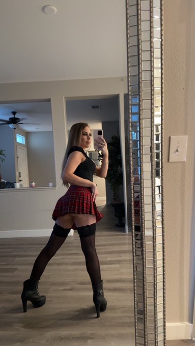 New vids: https://t.co/d1QlFilYmF https://t.co/ilbwElsFyL