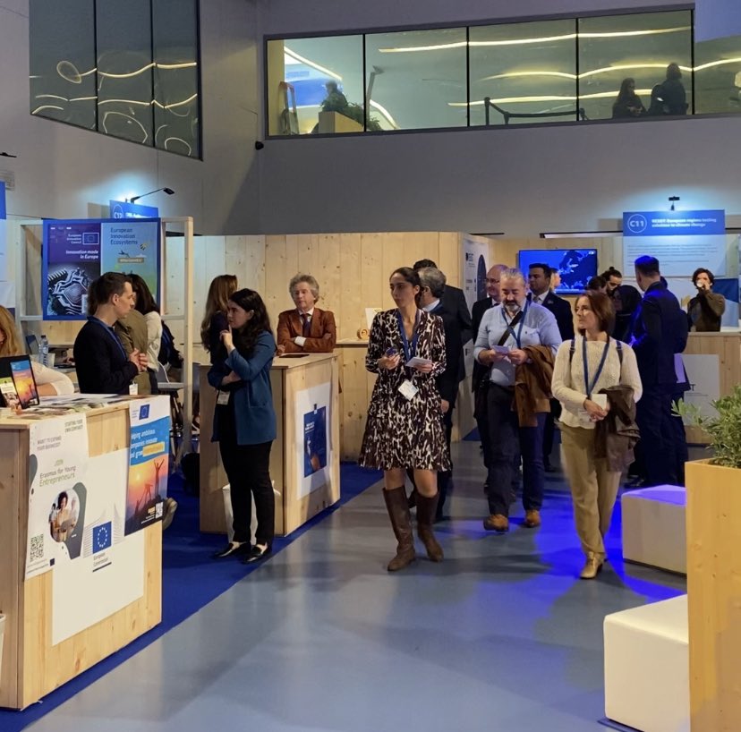 👋🇪🇺Find us today at #EURegionsWeek in Brussels!
Join @VTTFinland & @DemosHelsinki as they host a workshop on #sociallyjust climate resilience alongside @P2Resilience & @climaax_EU, and don't miss @RegionH’s presentation on cross-regional cooperation for #climatechangeadaptation.