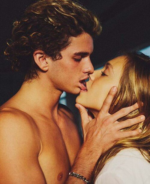 MasculineNotes's tweet image. HOW TO MAKE A WOMAN JEALOUS

“A little jealousy can make any girl turned on”

BRUTAL THREAD 🧵