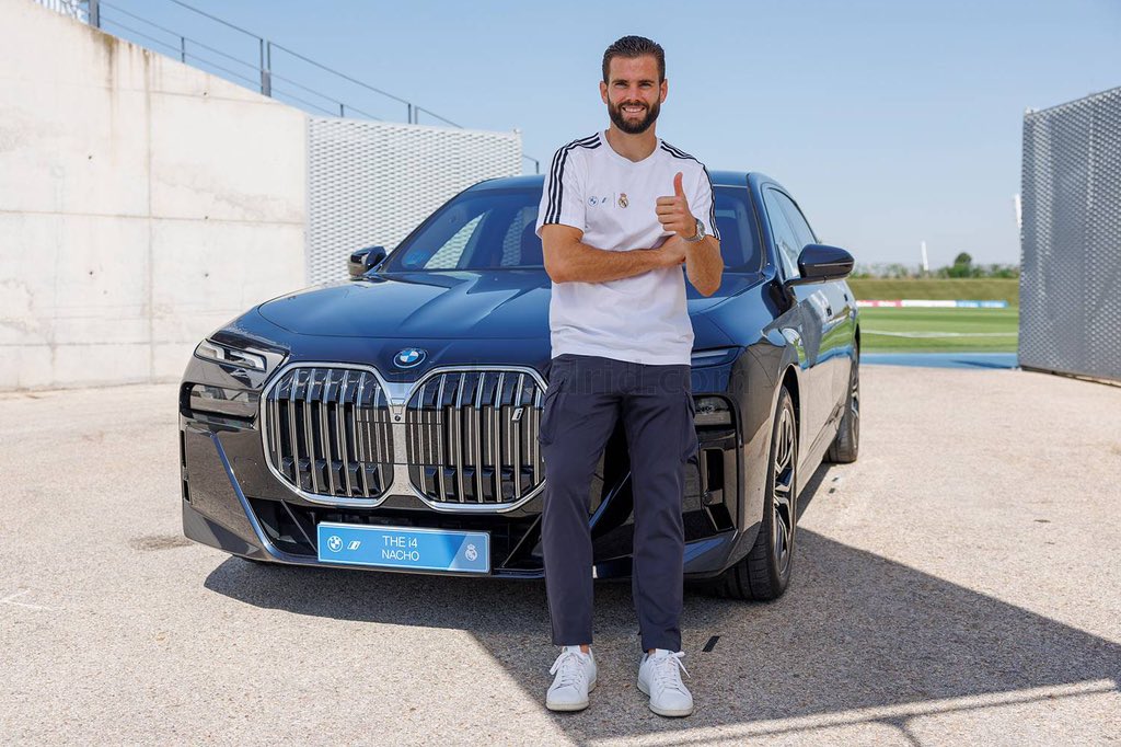 BMW Spain delivers official vehicles to the football first team The ...