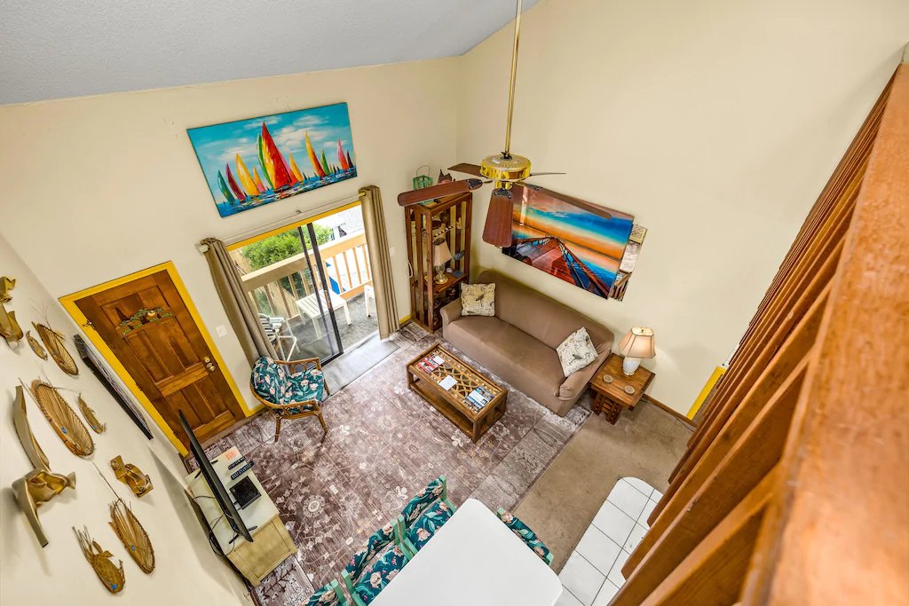 VacationBOwners's tweet photo. Welcome to the Dog Lovers Condos! Just 1 mile from Market Commons with pet-friendly shopping & dining. Ocean View Vacation Condo Rentals in Myrtle Beach for you and your furry friends. #MyrtleBeachCondos ##MarketCommons #PetFriendlyCondo #VacationByOwners https://t.co/yykIyrTugj https://t.co/UvkDnmIano