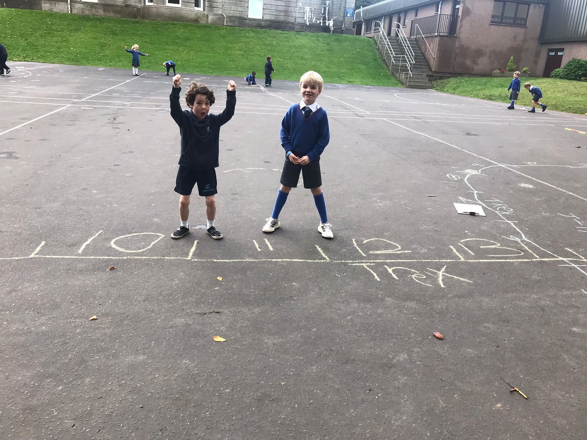 Craigclowan's tweet photo. #CraigclowanForm2 spent this morning measuring dinosaur sizes on the tennis courts 🦖🦕
The children found that the Brachiosaurus would have filled the entire length of the tennis court!
#CraigclowanJuniors #TopicWork #Dinosaurs #FunOutsideTheClassroom https://t.co/YXxVasYpSd