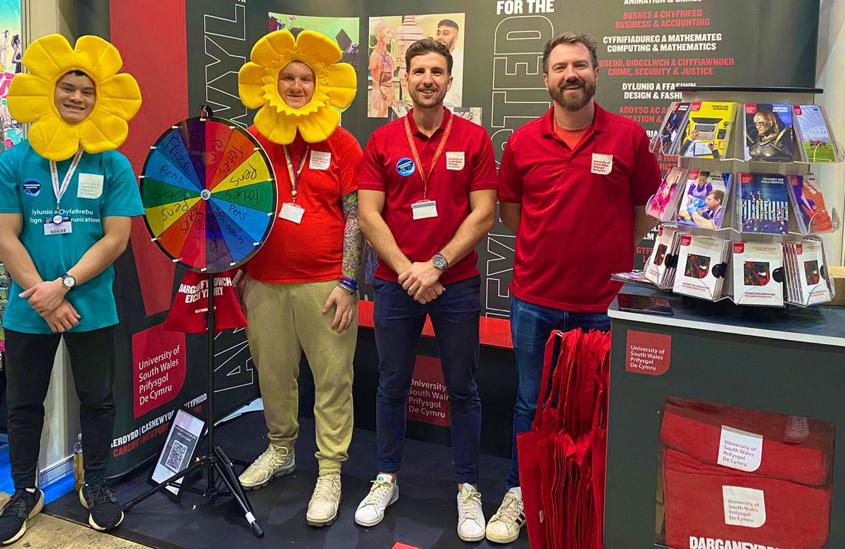 Cyswllt Ysgolion a Cholegau (@pdc_ysgol) on Twitter photo Edrych ymlaen at gwrdd â phawb yn <a href="/OESkillsEvents/">Skills Events</a> heddiw. Dewch draw i ddweud helo a chael tro ar droi ei'n olwyn rhodd!🎓🏆 Edrych ymlaen at gwrdd â phawb yn <a href="/OESkillsEvents/">Skills Events</a> heddiw. Dewch draw i ddweud helo a chael tro ar droi ei'n olwyn rhodd!🎓🏆