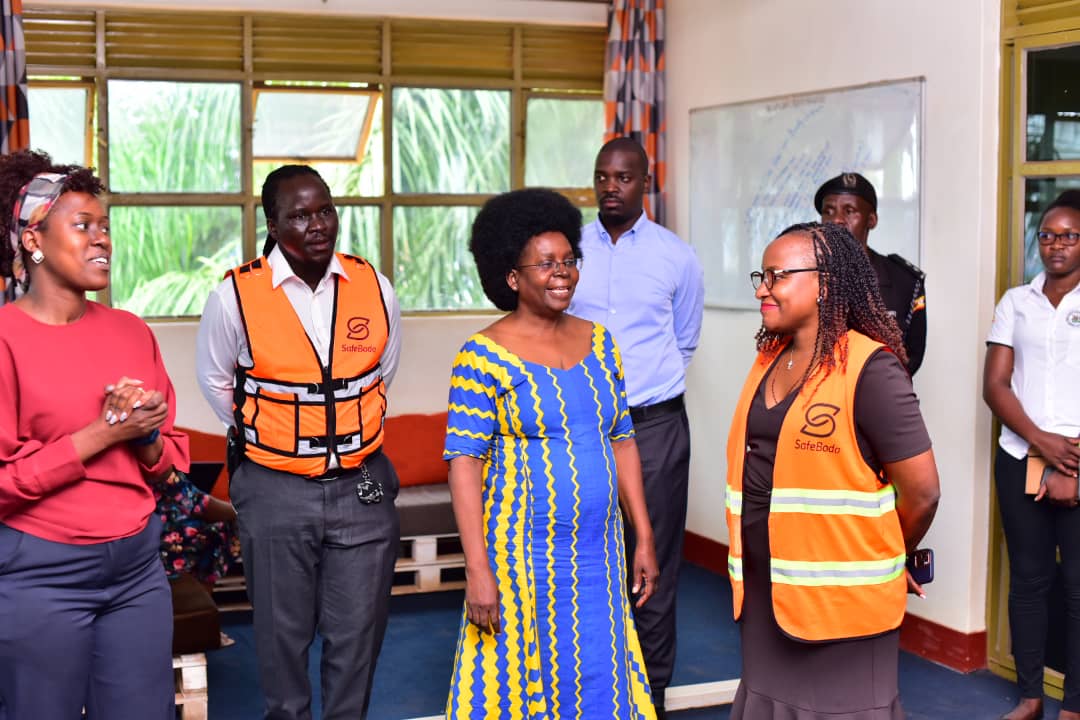 MrInfluencerUg1's tweet photo. Alot more was shared today when The Minister of Science, Technology, &amp; Innovation, Hon. @DrMusenero visited @SafeBoda offices in Kyebando with a delegation from the @STIsecretariat. The Director &amp; co-founder, @RapaRicky, together with their Country Director @CathieTulina. https://t.co/SvqH98mOFF
