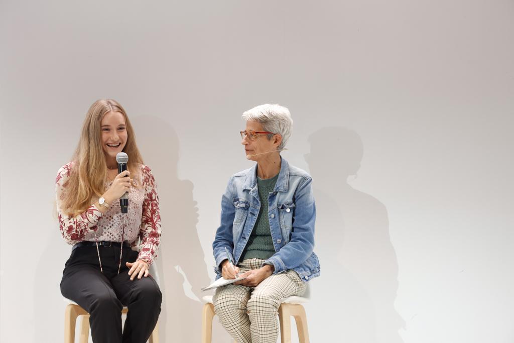 @linalab <a href="/patriciacoll/">Patricia Coll</a> <a href="/rgileiroa/">Raquel Gil Eiroa</a> <a href="/MeritxellCleme1/">Meritxell Clemente</a> <a href="/codeorg/">Code.org</a> <a href="/TellingInsights/">Telling_Insights</a> <a href="/MiquelMarti11/">Miquel Marti</a> <a href="/TechBarcelona/">Tech Barcelona</a> <a href="/FactoriaF5/">Factoría F5</a> <a href="/sandracamos/">Sandra Camós</a> <a href="/FPdGi/">Fundación Princesa de Girona</a> @MarcMorillas <a href="/morillas/">morillas</a> 💪🏼 Arriba el torn de diàleg entre <a href="/proura/">Pilar Roura</a> (Resp. Projectes de Formació de <a href="/barcelonactiva/">Barcelona Activa</a>) i Polina Redina (finalista de les <a href="/OIFem_ES/">Olimpiada Informática Femenina (OIFem)</a>).

Una conversa intergeneracional sobre l'impacte de la formació tecnològica i el propòsit d'utilitzar-la, formar-ne part i trencar estereotips.