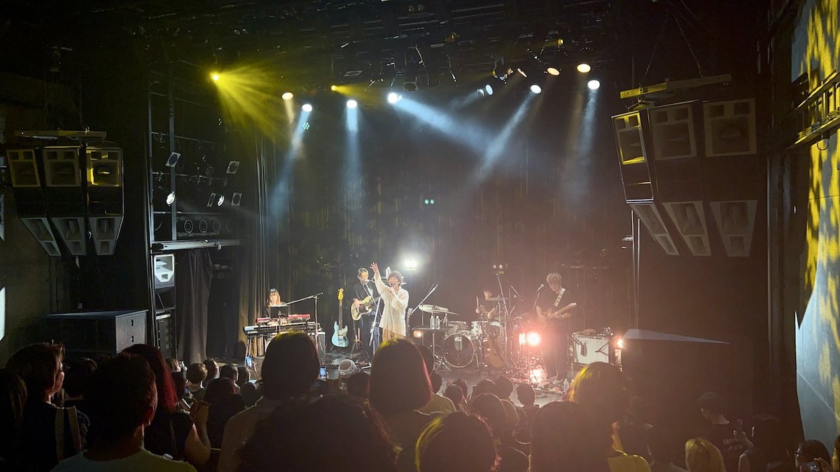 spice_mu's tweet photo. 【ライブレポート】
Asilo「みなさんをもっと大きな舞台に連れていきたいなと思っています」　1stワンマン・渋谷WWW公演をレポート

#Asilo https://t.co/cccGEEr9Jf https://t.co/qrYB0S96vm