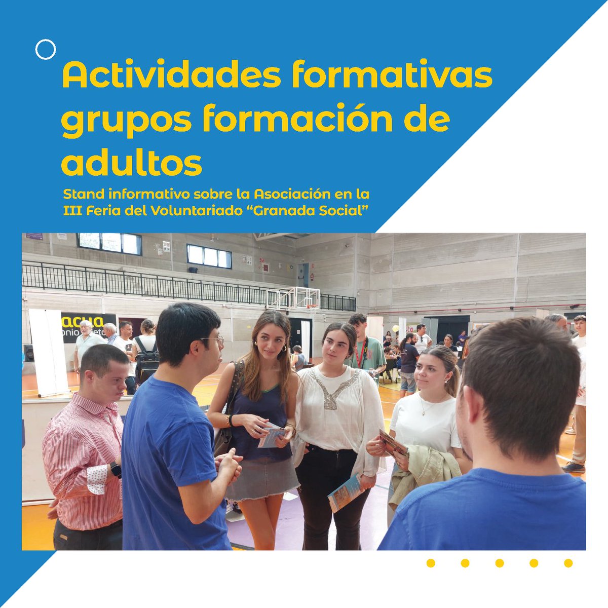 GRANADOWN's tweet photo. El grupo de transición ha puesto un stand informativo sobre la Asociación en la III Feria Voluntariado @granada_social  @startideasocial  .📖📝📓📰 https://t.co/7Q5pKSj0qP