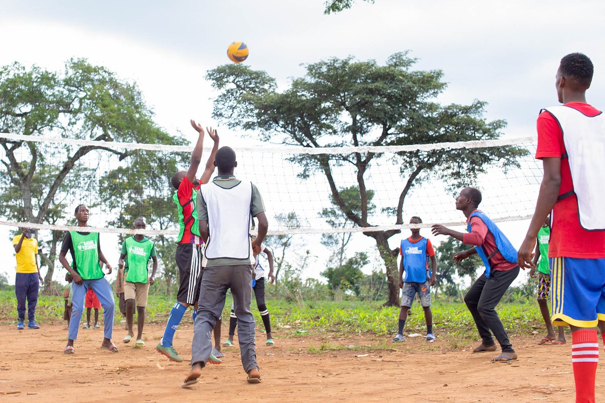 Official_UOC's tweet photo. Did you know? The effectiveness of a #Sport4Protection program is built on a safe and supportive environment.
In the #Gameconnect project we create this type of environment by following protection principles and safeguarding youth from harm. Protection is about the safety, https://t.co/0KTUFOHLIA