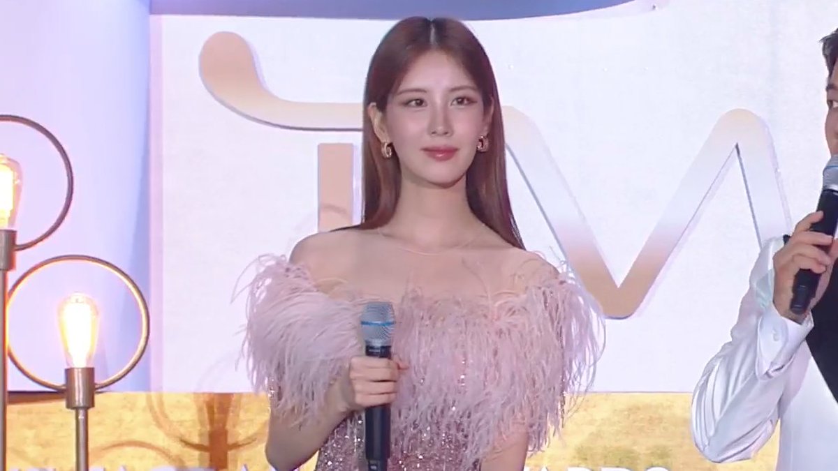 Seohyun News tweet media