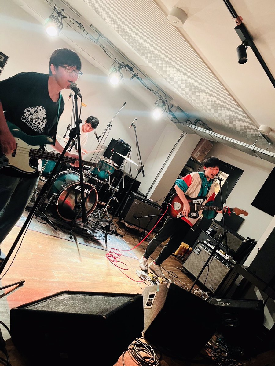 [2023.10.08(Sun) stiffslack VENUE]高知の至高、titleがSS初登場！！先日のライブから間髪入れずに母の鳴く家、名古屋の若手BO5TON 33、急遽youthの代打でmuuiが出演、そしてこのメンツにフユフユウと意外な組み合わせに…雨の日のライブがより好きになる、拘りまくったビューティフルデイでした！！