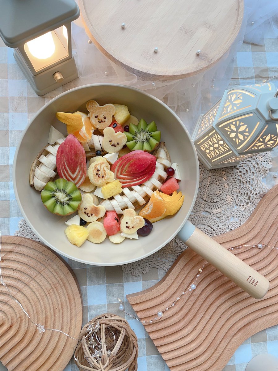 FIKA_OFFICIALJP's tweet image. FIKAのフライパンで #breakfastboard🥞💕
可愛く楽しい朝ごはんはいかがですか🫶🏻

#パンケーキ #ブレックファースト #朝ごはん #スイーツ好きな人と繋がりたい #料理好きと繋がりたい #可愛いと思ったらRT #モーニング #fika #丁寧な暮らし