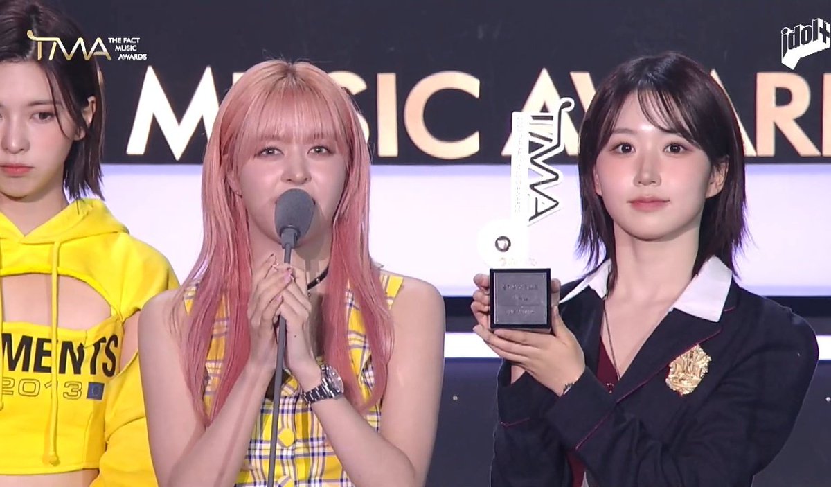 lucie ฅ^•ﻌ•^ฅ ot6 🩵 tweet media