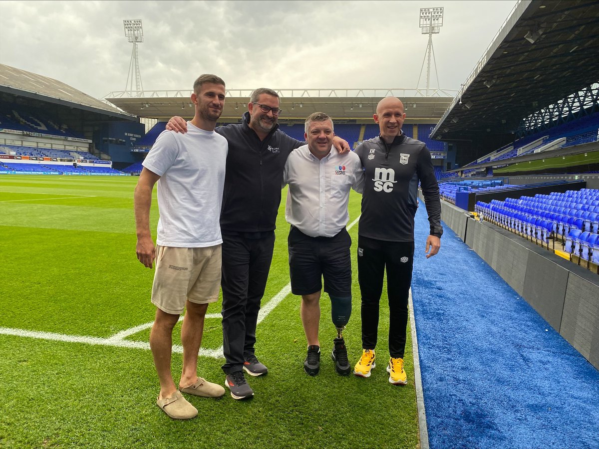 Today is #WorldMentalHealthDay and last week Nigel joined @DominicBall6, @jonneal_UK, and @kevinmincher in an open conversation about mental health. Please take the time to watch this video and check in on those around you.☕️ itfc.co.uk/videos/77fc06c… @SuffolkMind @IpswichTown