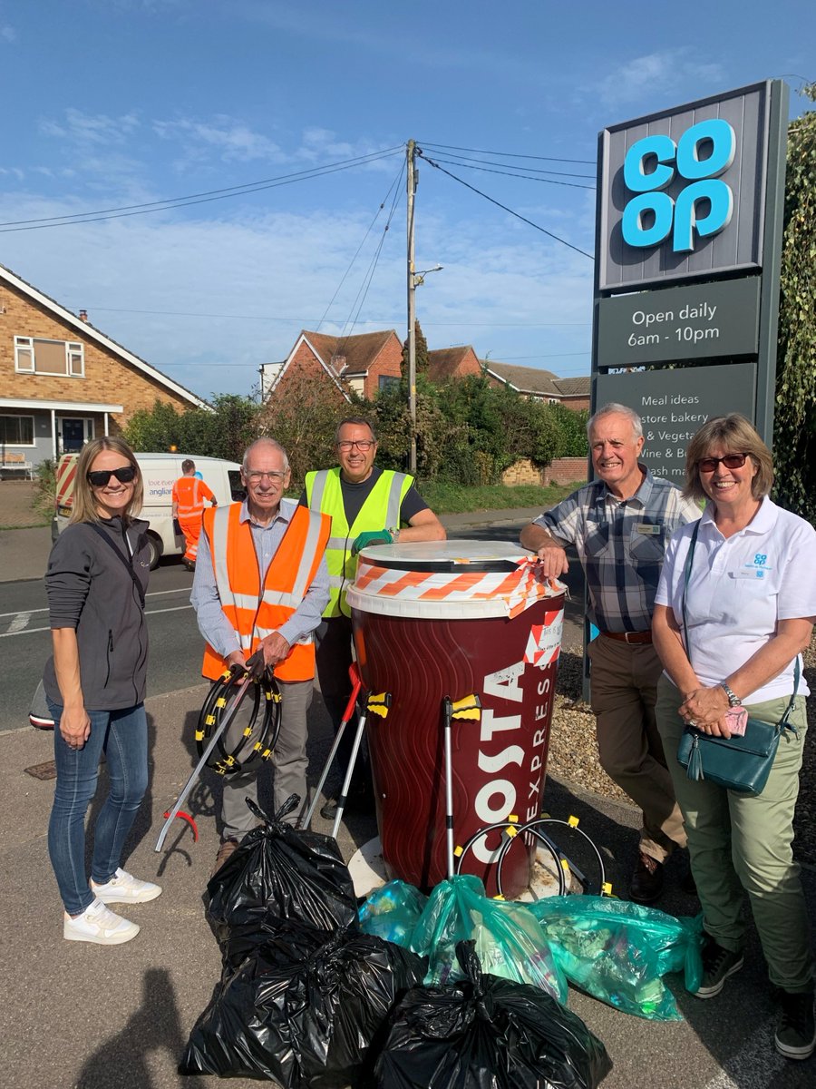 Lovely morning spent in Sudbury with Member Pioneer Mary @marypioneercoop Philip Hartwell, @CoopNMC and new @coopuk local cause Great Cornard Wildlife Group. Great engagement from the local community #ItsWhatWeDo