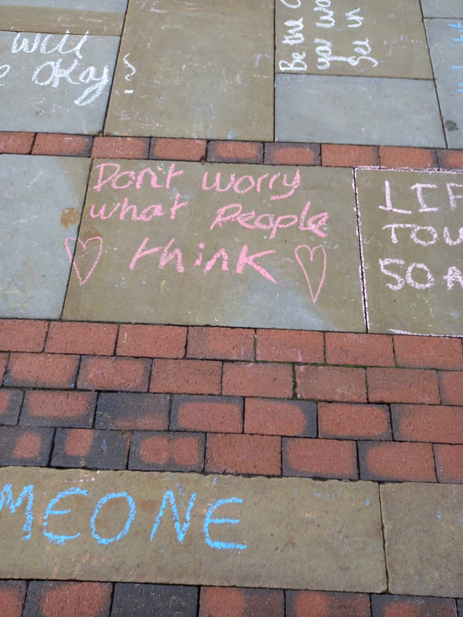 I took the advice in chalk and spent five mins walking around St Peter's Square. <a href="/georgemiller99/">george miller</a> and your beautiful team.... I got you. Because like Superman, you got me. Beautiful words and incredibly powerful. #ChalkAboutIt #WorldMentalHealthDay <a href="/ILoveMCR/">I Love Manchester</a>