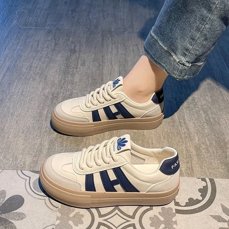 vibegurls's tweet image. rekomendasi sepatu Korean style✨🌷

🛒shope.ee/5pgdjPvdVJ
🛒shope.ee/8A4YVmSvch

10 Oktober sepatu sneakers shopee 10.10