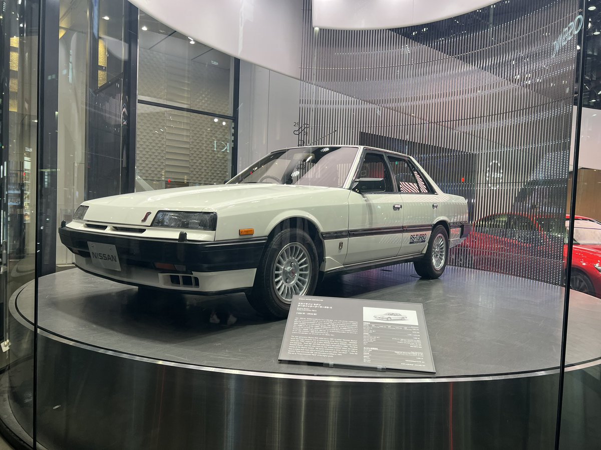 銀座行くと今は何の車が展示してあるのかな〜って必ず見に行っちゃう🚗³₃

 #NISSAN