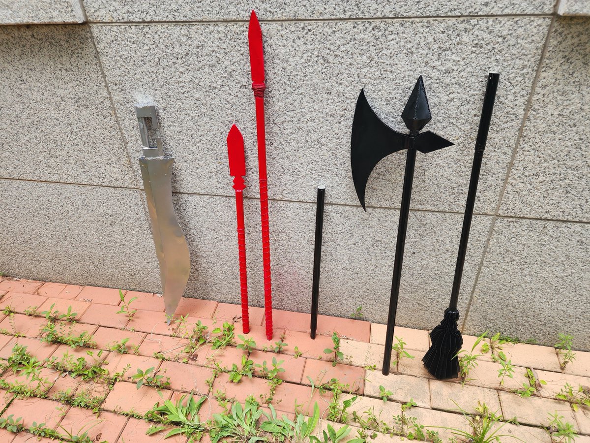 cos_eki's tweet image. 🌈 에키공방 코스프레 소품 수주 제작 문의 받습니다!!!!!!!!!
⭐ 3D프린터 위주로 작업하지만 다른 재료도 가능하니 문의주세요!
🌈 비용은 주문자분이 정하시는것을 원칙으로 하고있습니다만 만약 책정이 어려우실 경우 찾아와주시면 상담 도와드리겠습니다!
⭐ 이상입니다! ( ´ ▽ ` )ノ