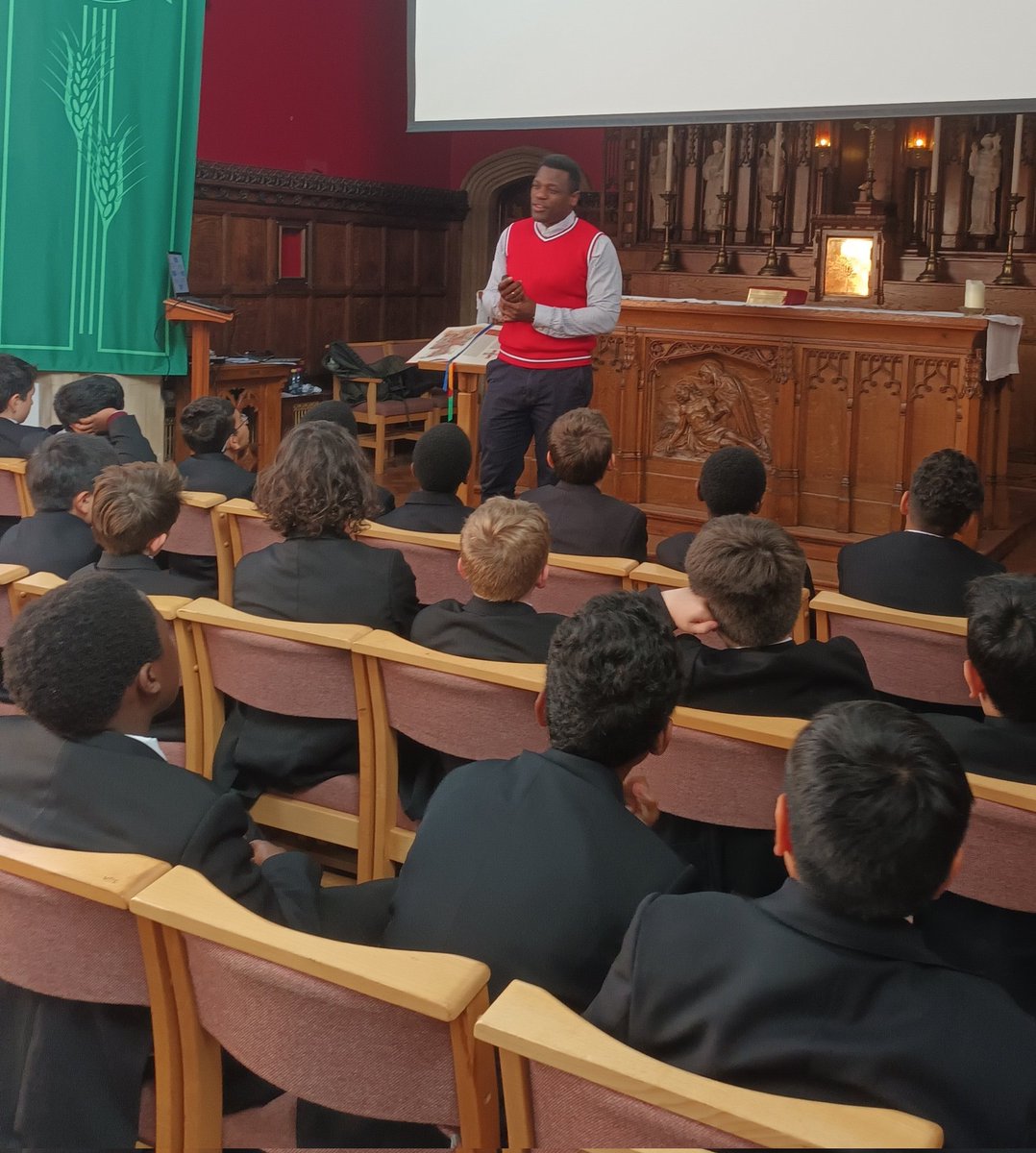 Wonderful on #WorldMentalHealthDay to have Cass from <a href="/kooth_plc/">Kooth Digital Health</a> speaking to Figures  (Yr7) about "Practising Kindness", the boys loved his talk!

We look forward to seeing him again this year, when he will be talking to groups about prioritising their mental health everyday.