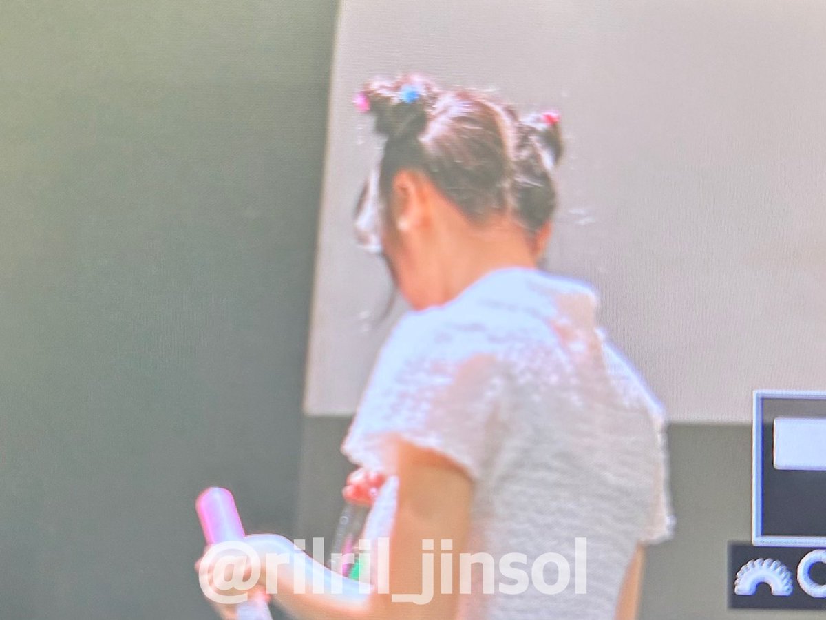 231008 
콘서트 프리뷰 #이진솔 
당고머리 너무 귀엽다ㅠㅠㅠㅠ
<a href="/truesol__/">JINSOL진솔</a> 💚☘️