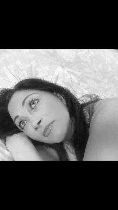 Good morning to you all I&rsquo;m just about to log on to https://t.co/7xgkJDpqzQ https://t.co/bzDPefliWE and